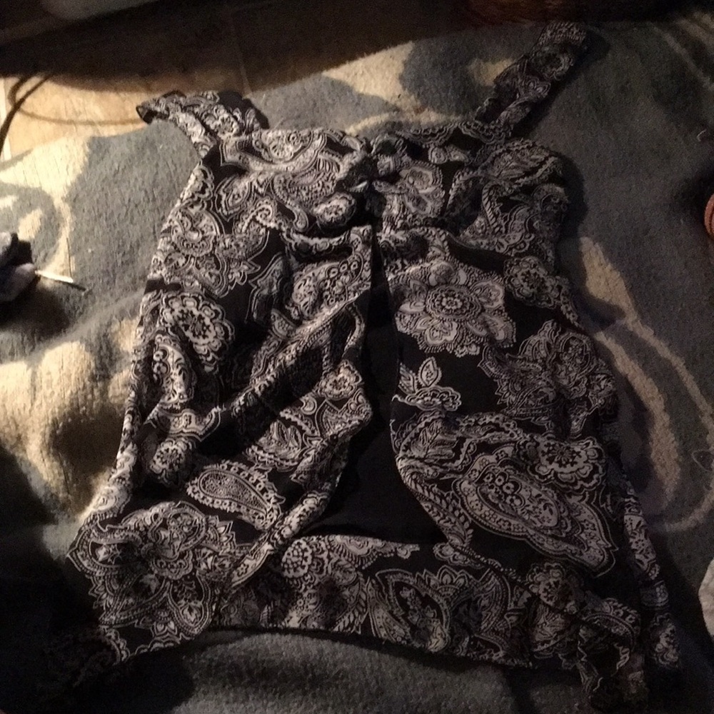 Tank tops - Picture 4 of 6